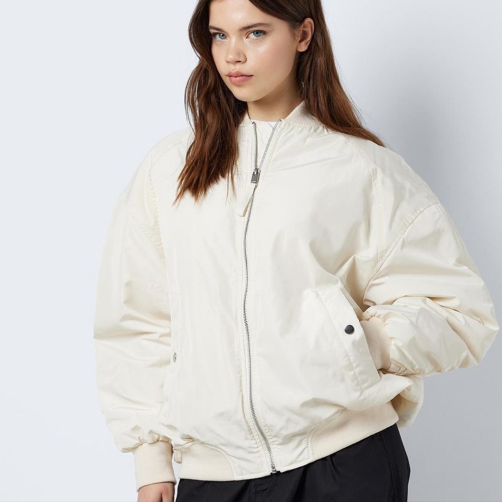 Women's Noisy May Cream Bomber Jacket Size L